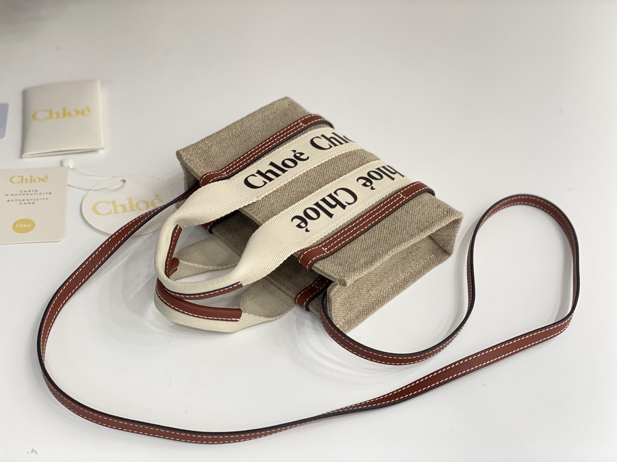 Chloe Mini Woody Tote Bag In Linen